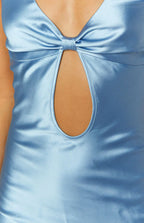 Elegantes, bodenlanges Maxikleid aus Satin mit schmalen Trägern und Rückenausschnitt