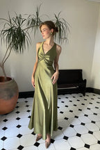Vestido de fiesta largo tipo vaina de cuello halter con lazo en la espalda abierta y a la moda