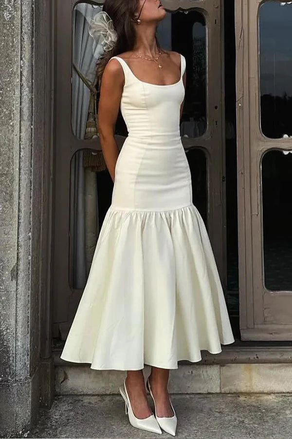 Elegante Silhouette, eckiger Ausschnitt, breite Träger, tiefsitzende Taille, Ballkleid