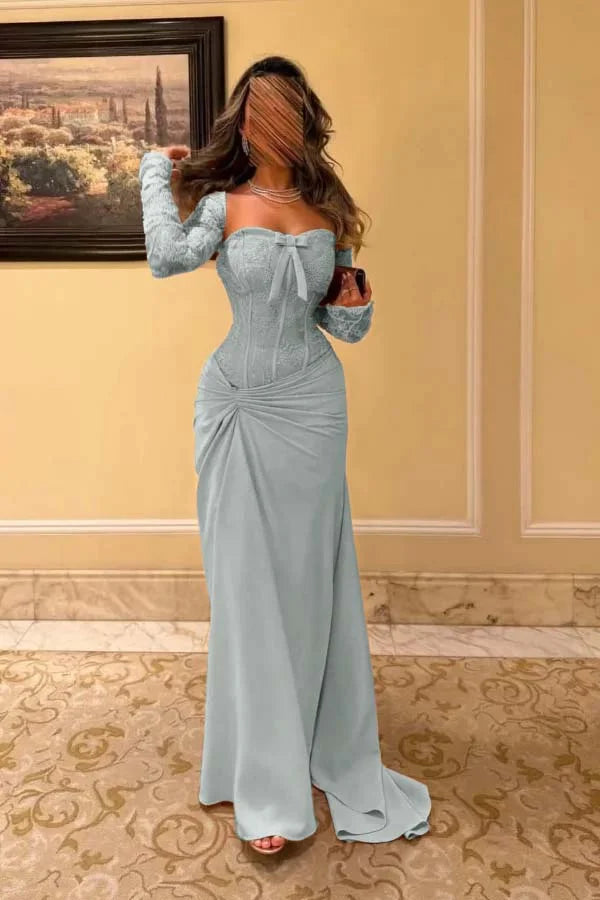 Vestido de fiesta de sirena con escote en forma de corazón y mangas largas color champán