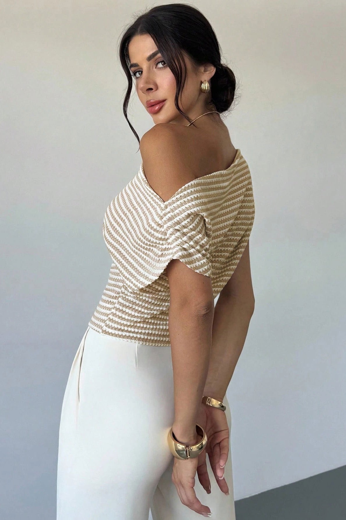 Chic Cold Shoulder Stripe Short Sleeve Knit Blouse
