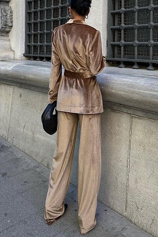 Conjunto de abrigo de terciopelo con solapa y cinturón de manga larga para chica cool y pantalones holgados con bolsillos y cintura elástica. 