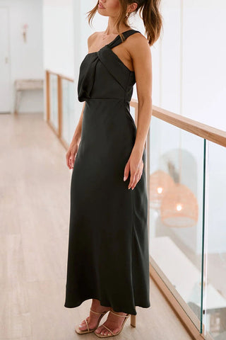 Grand Glimmer Maxikleid aus Satin mit einem Schulterträger 