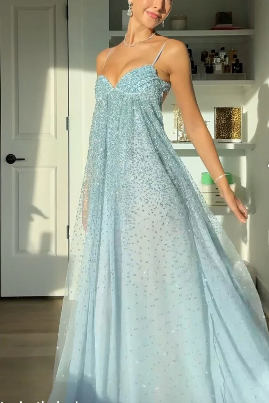 Bezauberndes staubgraues A-Linien-Abendkleid mit Spaghettiträgern und Pailletten