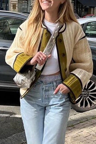 Langärmliger Baumwollmantel mit kontrastierenden Taschen und Knöpfen 