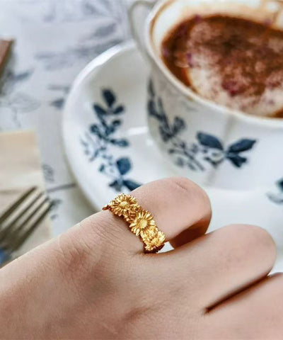 Anillos de rosa dorados en plata de ley con diseño original 