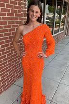 Meerjungfrauen-Abendkleid mit One-Shoulder-Schulter, orangefarbenen Pailletten und langen Ärmeln