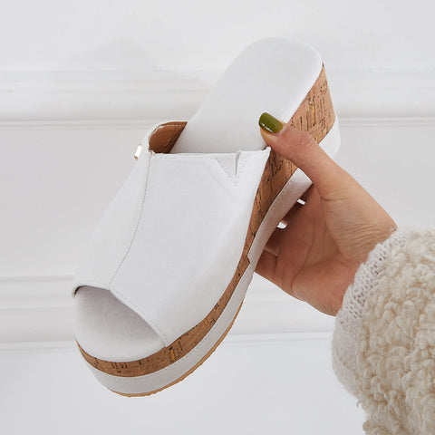 Bequeme Slip-on-Sandalen mit Korkfußbett und Plateau-Keilabsatz 