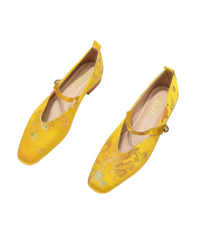 Gelbe Stickerei Schnalle Riemen Neue chinesische Schuhe mit klobigem Absatz 