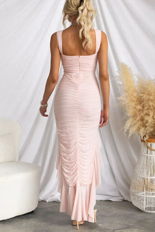 Castine – Stretch-Maxikleid mit Netzstoff-Overlay und hochgeschlossenem Rüschensaum 