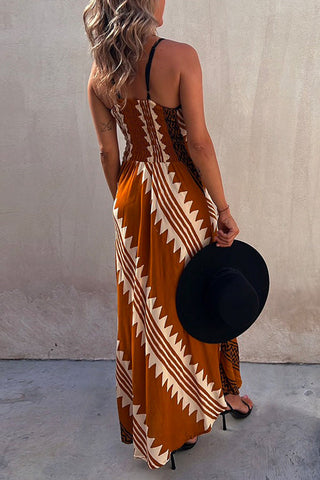 Vestido largo de tirantes con cuello en V y estampado de bloques de color de Meridress