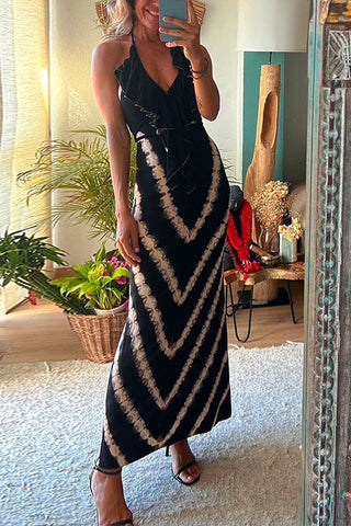 Vestido largo Meridress con cuello halter en V, volantes y drapeado frontal estampado