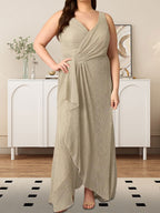 A-Linien-Kleid mit V-Ausschnitt, Raffungen und metallisch schimmerndem Netzstoff