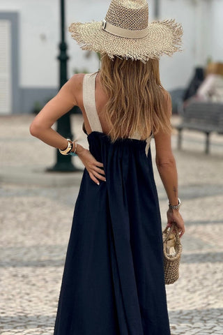 Maxikleid mit Neckholder und ausgestelltem Colorblock-Ausschnitt und gekreuzten Trägern