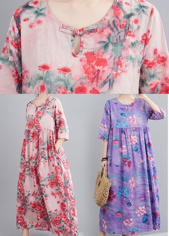 Vestido suelto de lino con cuello redondo y estampado original en rojo, media manga 