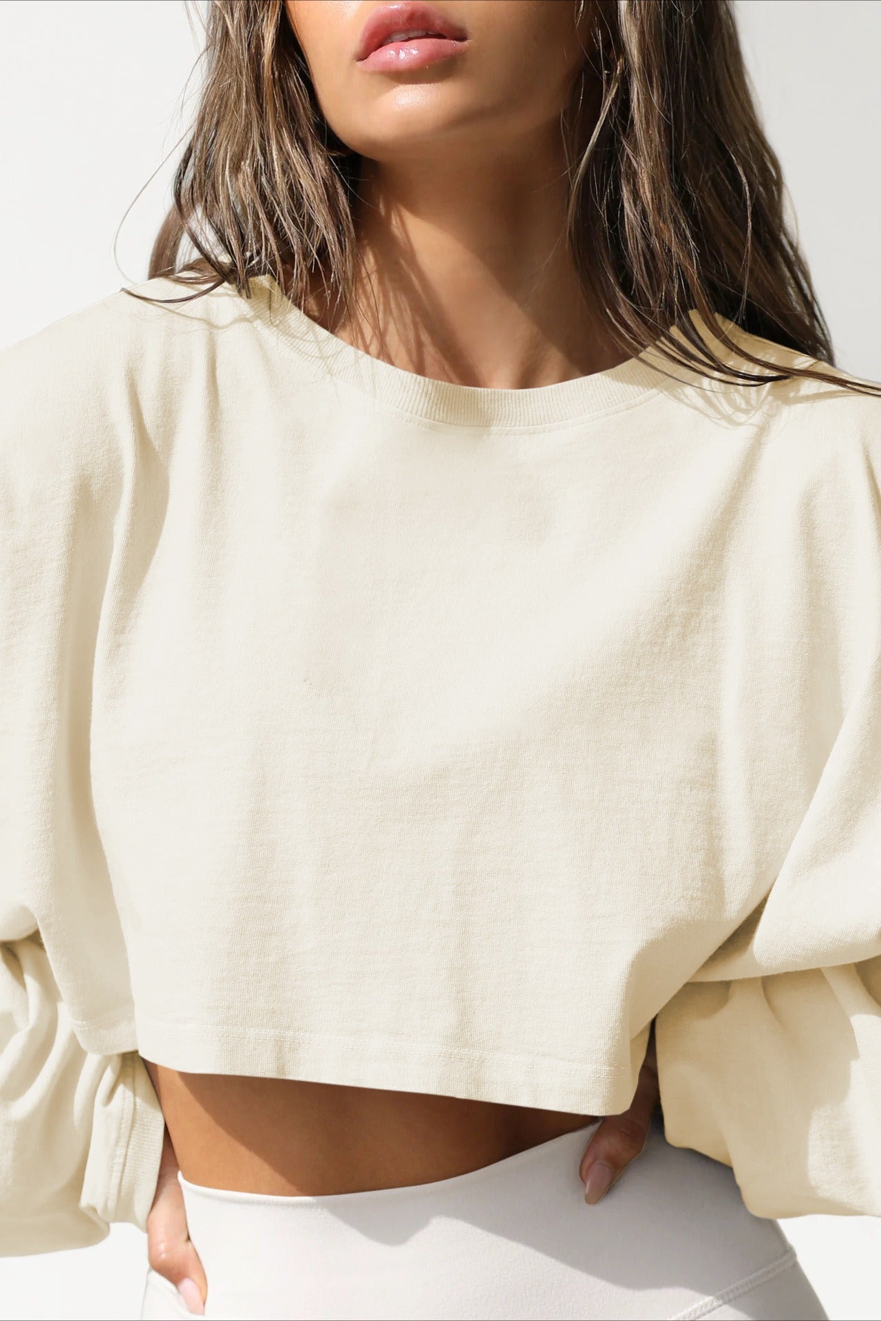 Solid Cropped Crew Neck Sweatshirt