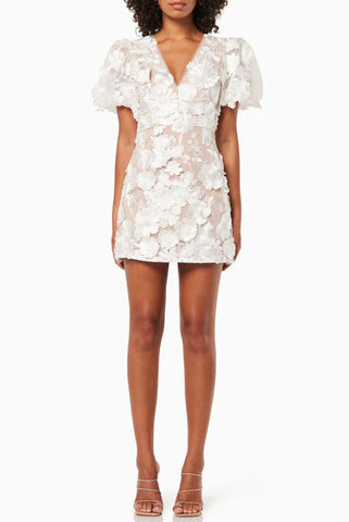 White Garden Gala – Minikleid mit Puffärmeln und bestickter Blumenapplikation 