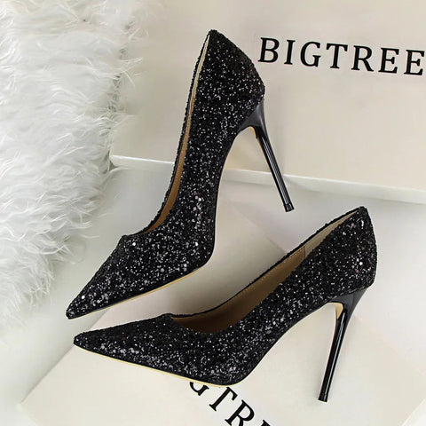 Zapatos de verano nuevos de estilo europeo para mujer, tacones altos, boca baja, puntiagudos, brillantes, sexis, delgados, para discoteca, tacones altos, zapatos individuales 