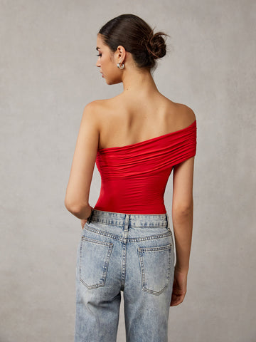 Camiseta asimétrica de un solo hombro 