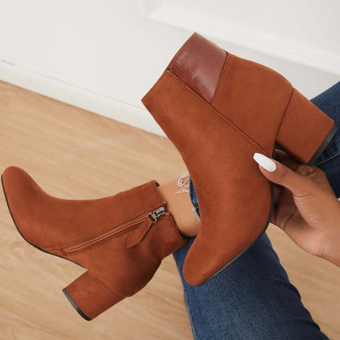 Stiefeletten mit klobigem Blockabsatz und mittelhohem Absatz 