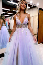 Vestido de fiesta largo lila con tirantes finos y abertura delantera