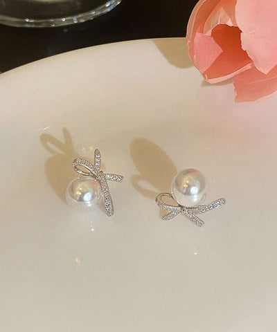 Schicke Ohrstecker mit Perlenschleife aus weißem Sterlingsilber 