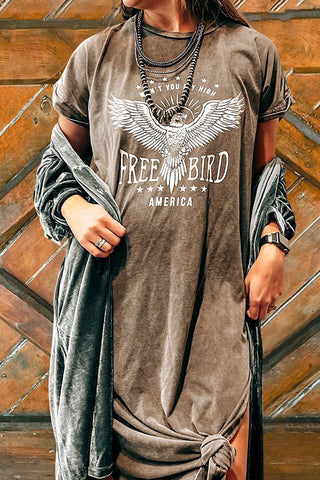 Vestido de camiseta de pájaro gratis 
