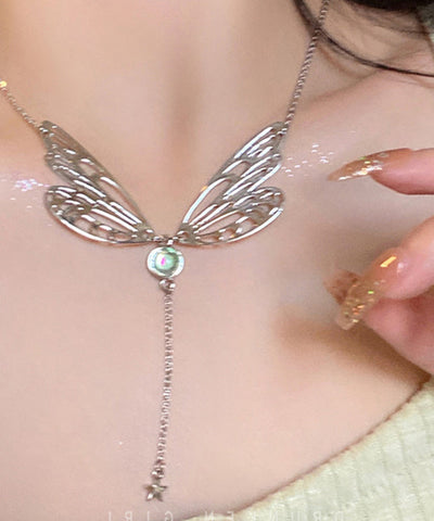 Collar elegante con colgante de borla y alas de mariposa con gemas de aleación de seda 