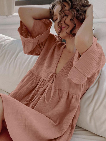 Vestido bohemio con escote en V, mangas con volantes y cinturón para playa de verano 