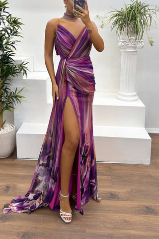 Vestido largo plisado con abertura y estampado floral de gasa de Dreamland 