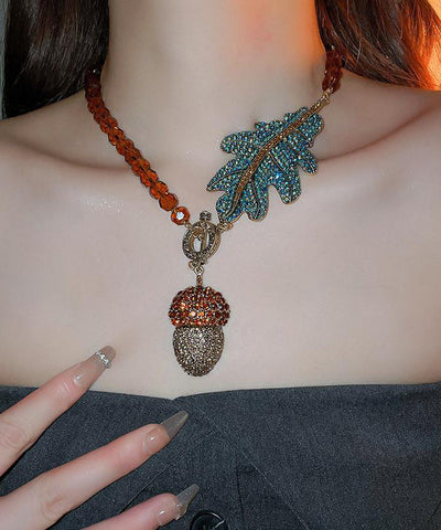 Collar vintage con colgante de hojas de cristal y circonita de aleación de café 