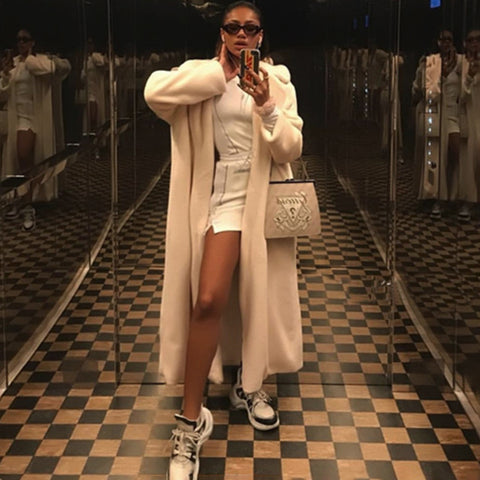 TARUXY Faux Kaninchen Fell Lange Mäntel Für Frauen Schlank Mode Winter Warme Jacke Straße Elegante Temperament Strickjacke Damen 2023 Neue 