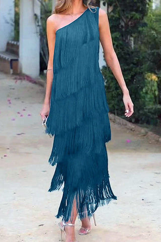 Stilvolles asymmetrisches Midikleid mit Fransen und einer Schulter 