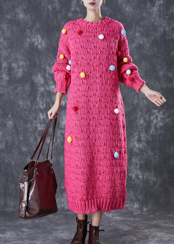 Vestido largo de punto con bola de pelo decorada con rosas italianas para invierno 