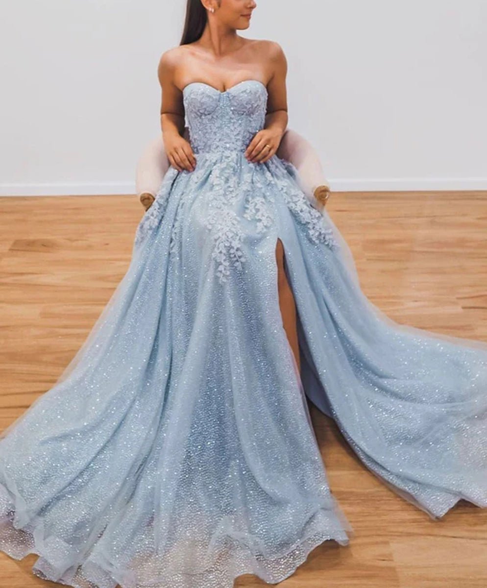 A-Linien-Abendkleid, Glitzer &amp; Schimmer, formelles Kleid mit Hofschleppe, ärmellos, herzförmiger Tüll mit Perlenstickerei und Schlitzapplikationen