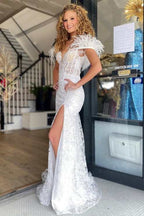 Meerjungfrauen-Feder-Spitzen-Abendkleid mit schulterfreiem Ausschnitt