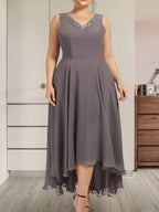 A-Linien-Kleid aus Chiffon mit V-Ausschnitt, asymmetrischem Muster und Perlen- und Paillettenbesatz für die Mutter der Braut
