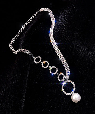 Collar único con colgante de borla de perla y circonita de aleación blanca 