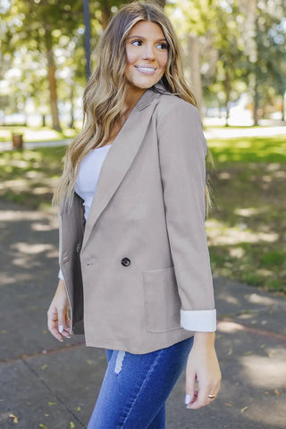 elegante blazer gris con cuello de solapa 