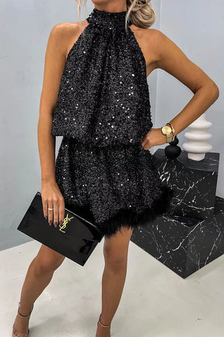 Vestido mini babydoll con cuello halter y ribete de plumas y lentejuelas "It's Time To Dance" 