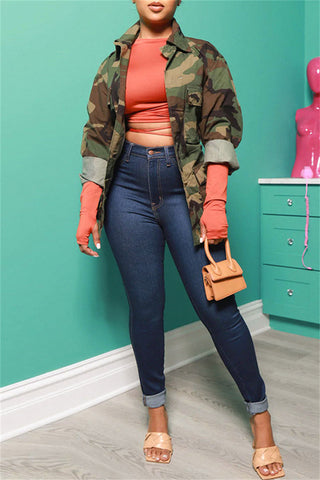 Cárdigan informal con estampado de camuflaje y cuello vuelto 