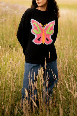 SUÉTER DE PUNTO SUELTO CON MARIPOSAS NEÓN Y VIBES Y2K 
