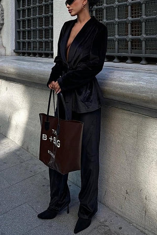 Conjunto de abrigo de terciopelo con solapa y cinturón de manga larga para chica cool y pantalones holgados con bolsillos y cintura elástica. 