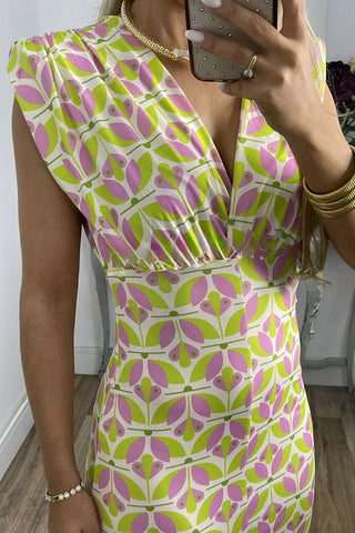 Forever Here – Bedrucktes Midikleid mit gepolsterter Schulterpartie und Schlitz vorne in der Mitte 