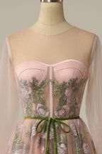 A-Linien-Abendkleid aus Tüll mit langen Ärmeln und floraler Stickerei, Rundhalsausschnitt