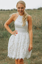 Kurzes A-Linien-Heimkehrkleid mit Spitzen-Neckholder und rückenfreiem Schnitt