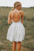 Kurzes A-Linien-Heimkehrkleid mit Spitzen-Neckholder und rückenfreiem Schnitt