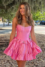 Vestido corto de regreso a casa sin tirantes estilo A con lazo