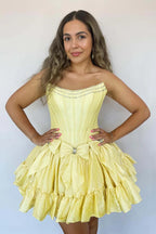 Vestido corto de regreso a casa sin tirantes estilo A con lazo