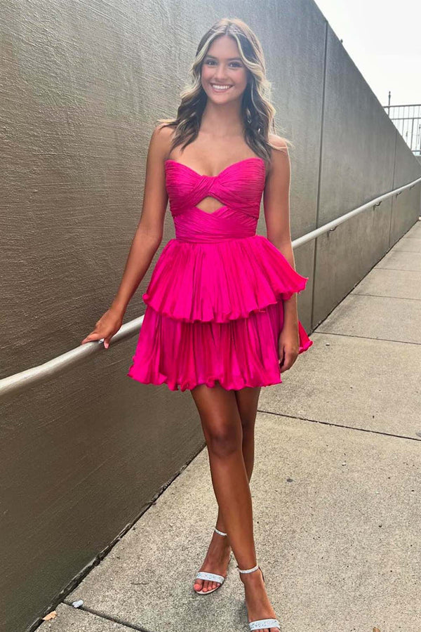 Vestido corto de regreso a casa con escote en A, sin tirantes y con ojo de cerradura